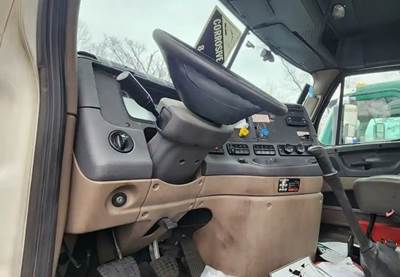 Freightliner Cascadia 113 Dashboard Assembly