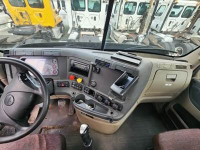 Freightliner Cascadia 113 Dashboard Assembly
