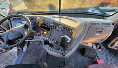 Freightliner Cascadia 113 Dashboard Assembly