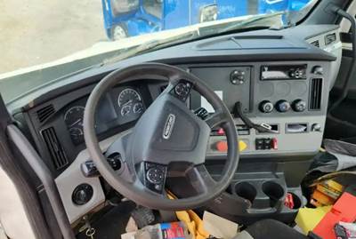 Freightliner Cascadia 116 Dashboard Assembly