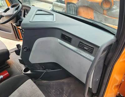 Freightliner Cascadia 116 Dashboard Assembly for a 2019 Freightliner Cascadia 116 Day Cab
