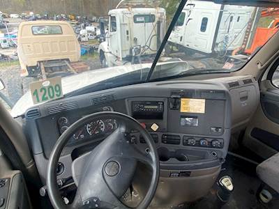 Freightliner Cascadia 125 Dashboard Assembly