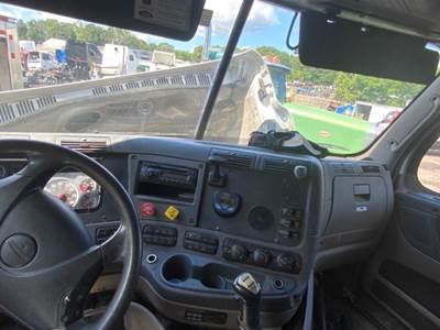 Freightliner Cascadia 125 Dashboard Assembly