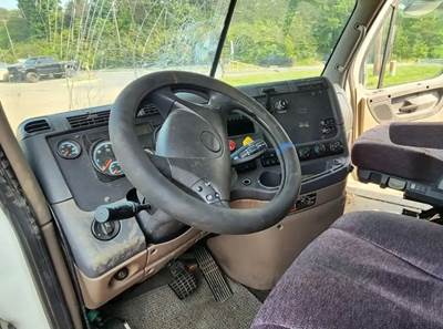 Freightliner Cascadia 125 Dashboard Assembly