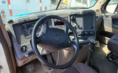 Freightliner Cascadia 125 Dashboard Assembly