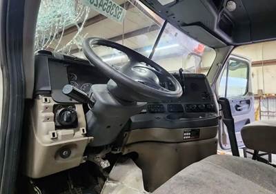 Freightliner Cascadia 125 Dashboard Assembly