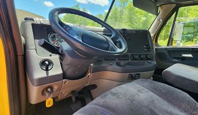 Freightliner Cascadia 125 Dashboard Assembly