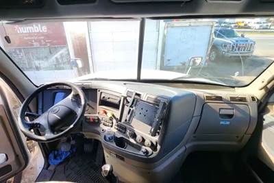 Freightliner Cascadia 125 Dashboard Assembly