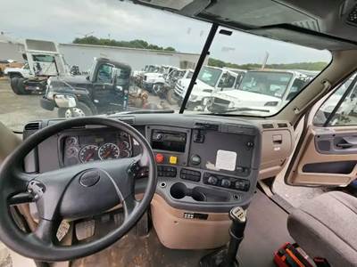Freightliner Cascadia 125 Dashboard Assembly