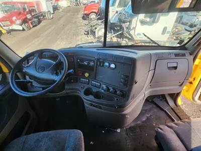 Freightliner Cascadia 125 Dashboard Assembly