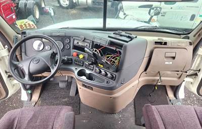 Freightliner Cascadia 125 Dashboard Assembly
