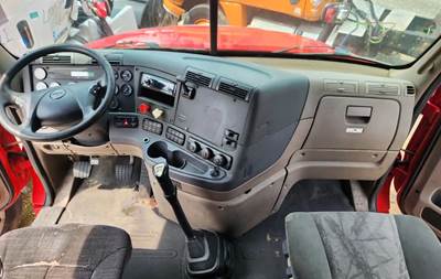 Freightliner Cascadia 125 Dashboard Assembly