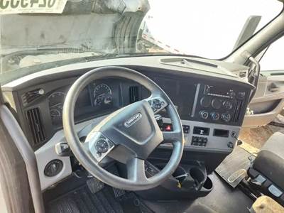 Freightliner Cascadia 126 Dashboard Assembly