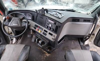 Freightliner Cascadia 126 Dashboard Assembly