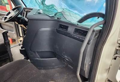Freightliner Cascadia 126 Dashboard Assembly