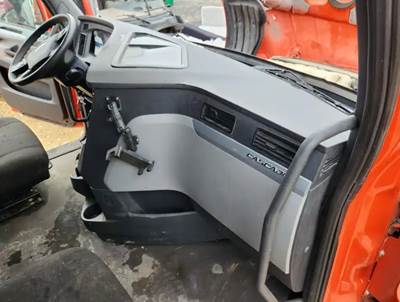 Freightliner Cascadia 126 Dashboard Assembly