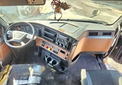 Freightliner Cascadia 126 Dashboard Assembly