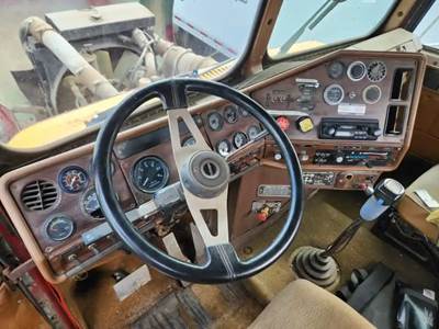Freightliner FLC Dashboard Assembly