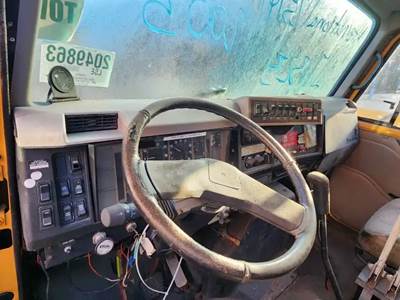 International 2574 Dashboard Assembly