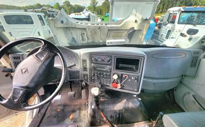 International 8600 Dashboard Assembly