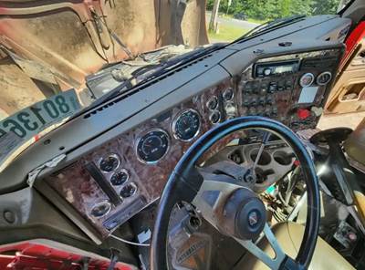 International 9200i Dashboard Assembly