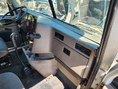 International 9400i Dashboard Assembly