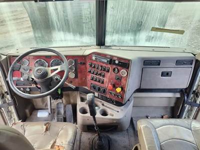 International 9400i Dashboard Assembly