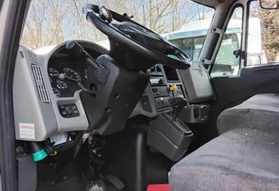 International DuraStar 4300 Dashboard Assembly