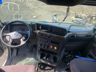 International LT625 Dashboard Assembly