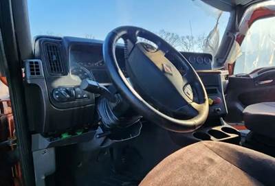 International LT625 Dashboard Assembly