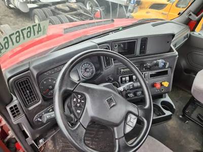 International LT625 Dashboard Assembly