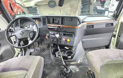 International LT625 Dashboard Assembly