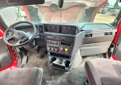 International LT625 Dashboard Assembly