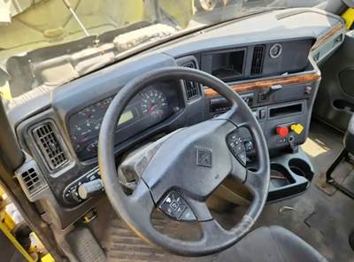 International RH613 Dashboard Assembly