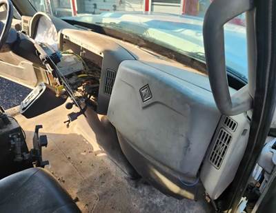 International WorkStar 7400 Dashboard Assembly