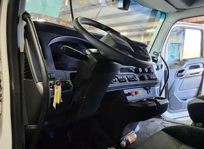 Kenworth T680 Dashboard Assembly