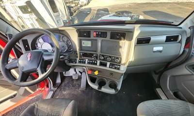 Kenworth T680 Dashboard Assembly