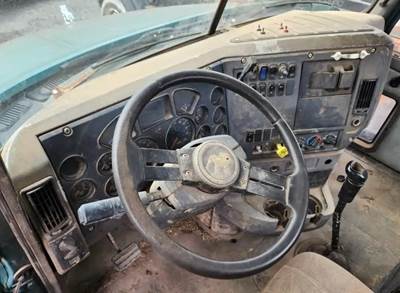 Mack Pinnacle CXU612 Dashboard Assembly for a 2009 Mack CXU612