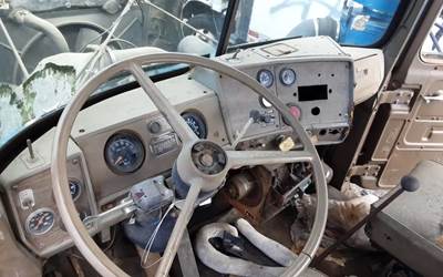 Mack RD685S Dashboard Assembly