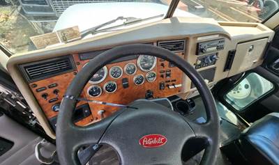 Peterbilt 335 Dashboard Assembly