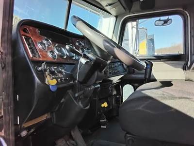 Peterbilt 357 Dashboard Assembly