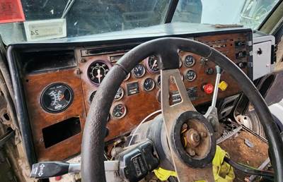 Peterbilt 379 Dashboard Assembly