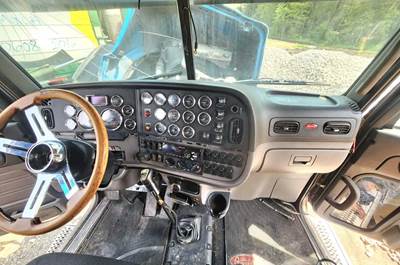 Peterbilt 389 Dashboard Assembly