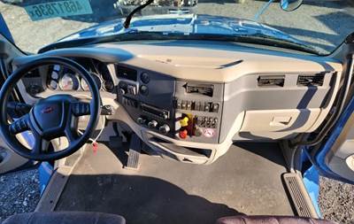 Peterbilt 579 Dashboard Assembly