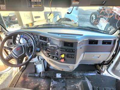 Peterbilt 579 Dashboard Assembly
