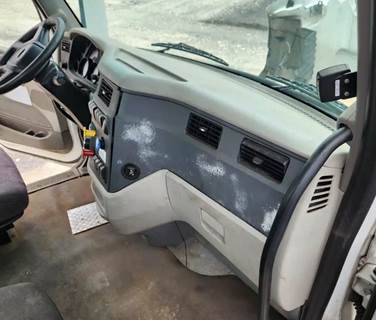 Peterbilt 579 Dashboard Assembly