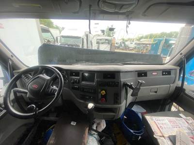 Peterbilt 587 Dashboard Assembly