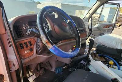Peterbilt 587 Dashboard Assembly