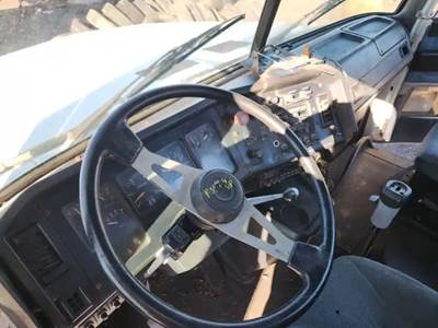 Volvo / WhiteGMC WG64T Dashboard Assembly for a 1995 Volvowhitegmc WG64T