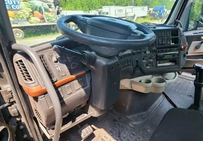 Volvo VNL Dashboard Assembly